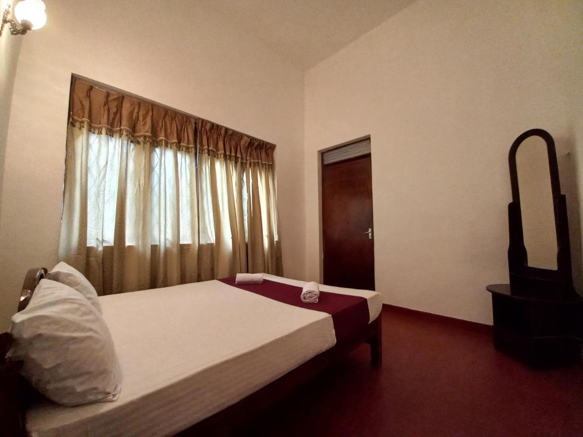Lazy Bear Best Hostel In Kandy Extérieur photo
