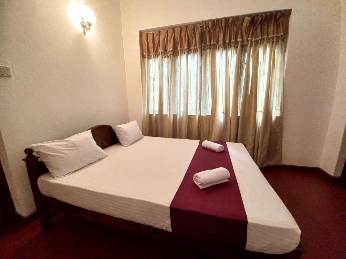 Lazy Bear Best Hostel In Kandy Extérieur photo