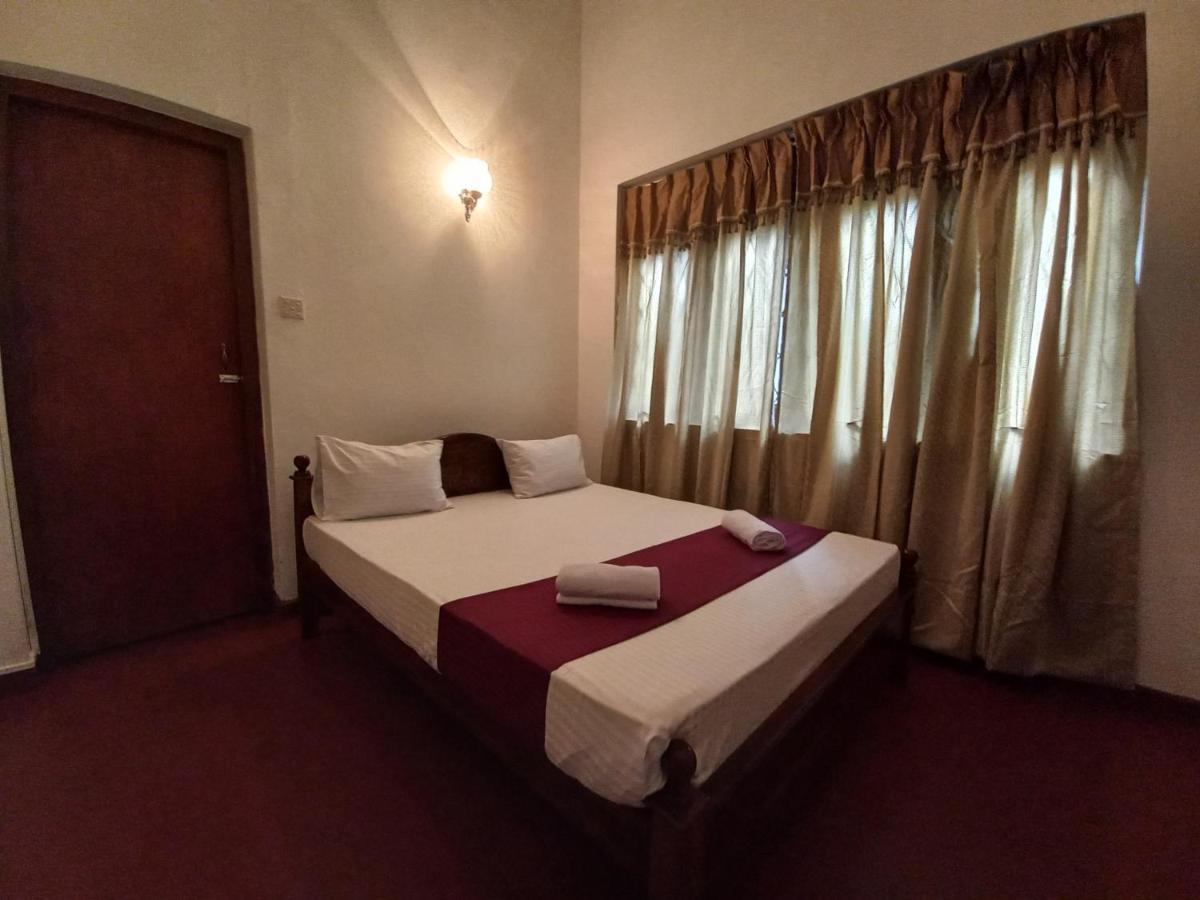 Lazy Bear Best Hostel In Kandy Extérieur photo